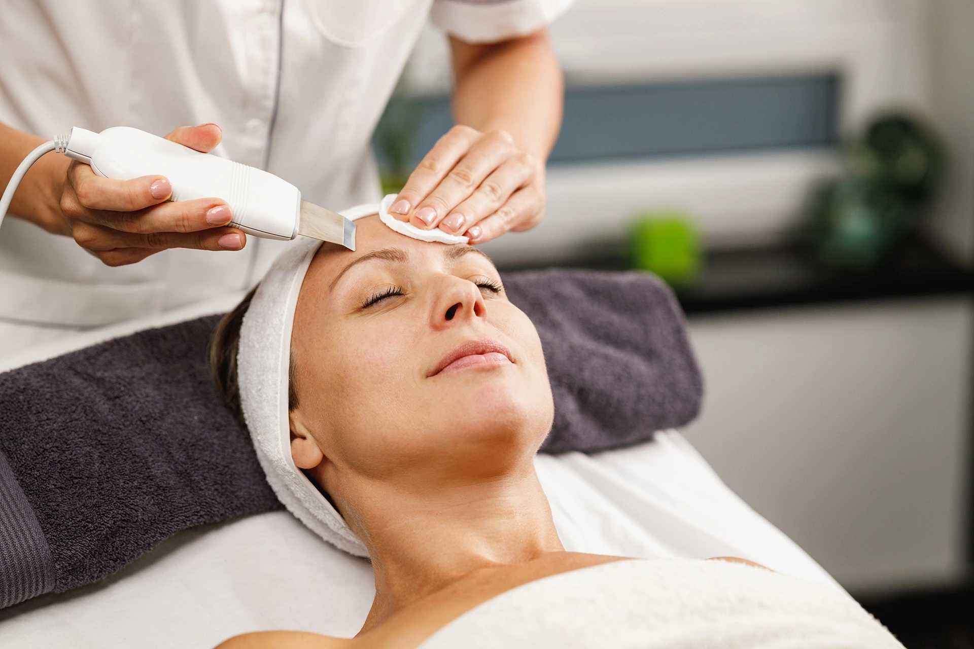 Acne Dermaplaning Do's and Don'ts