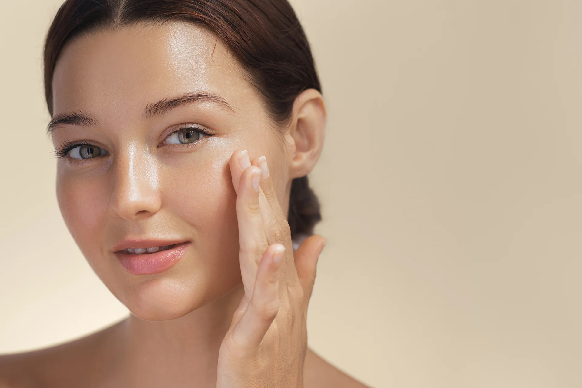 What to Put on Your Face Before Dermaplaning