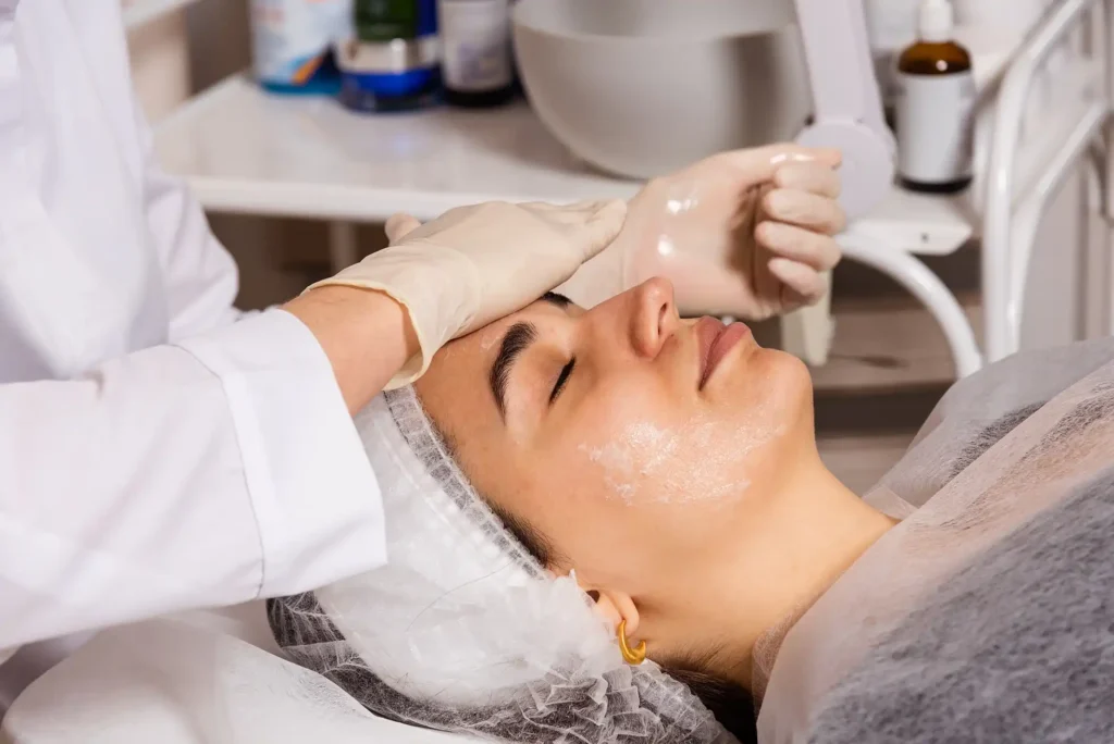 Unveiling the Benefits of Flawless Dermaplane