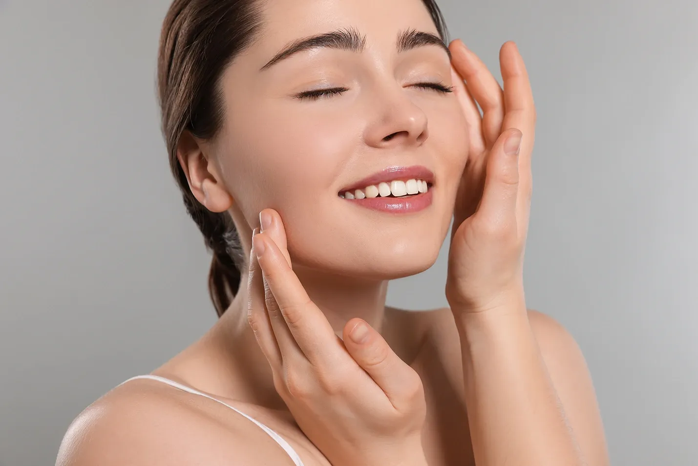 Dermaplaning While Pregnant: Is It Safe?
