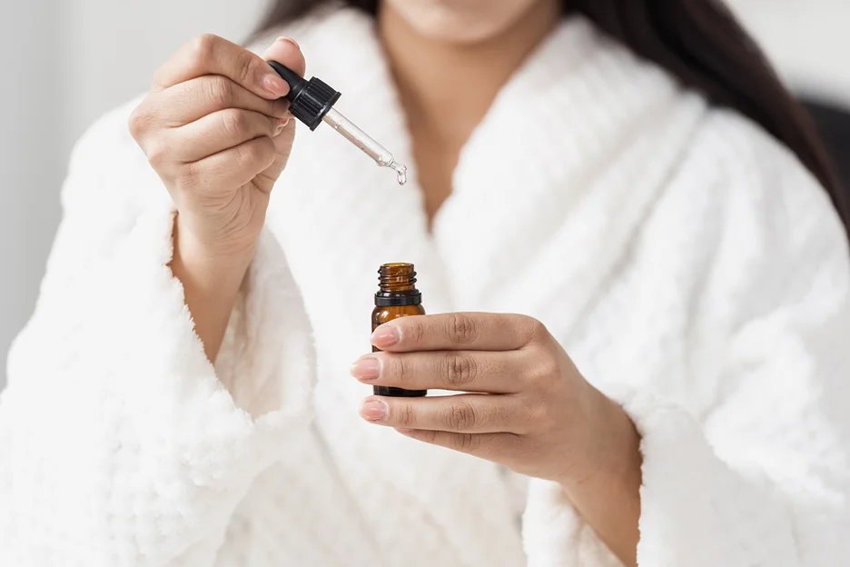 Hyaluronic Acid After Dermaplaning: Maximizing Your Glow